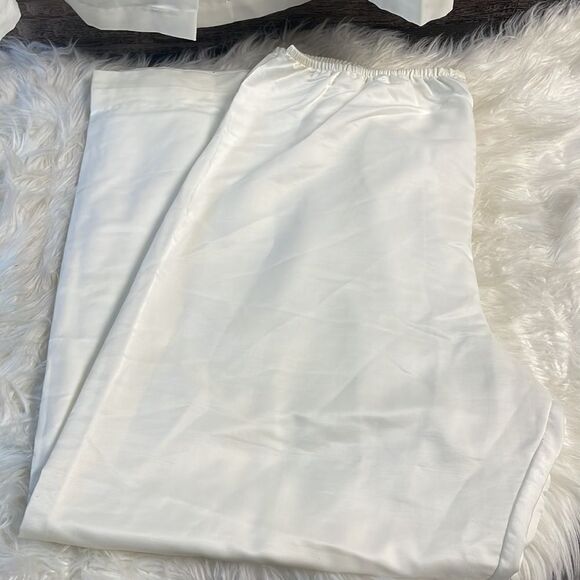 Vintage Repose Ladies Silk Like Pajama Set, Size 12-14, White and Pink, Floral - Picture 8 of 9